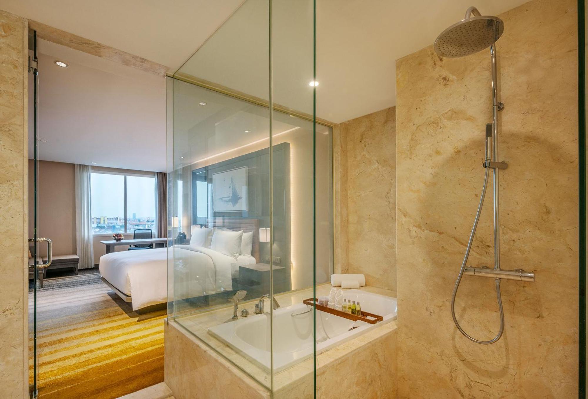 Hotel Doubletree By Hilton Surabaya